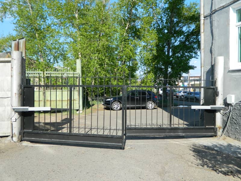 Уличные ворота DoorHan в Бузулуке с установкой